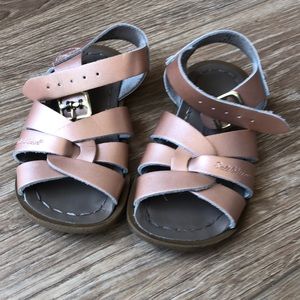 Rose Gold Saltwater Sandals Size 6